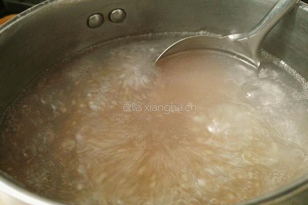 草莓香橙奶香西米露的做法图解5