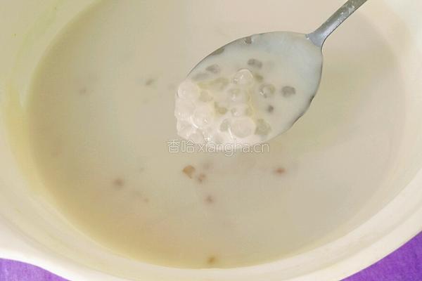 草莓香橙奶香西米露的做法图解9
