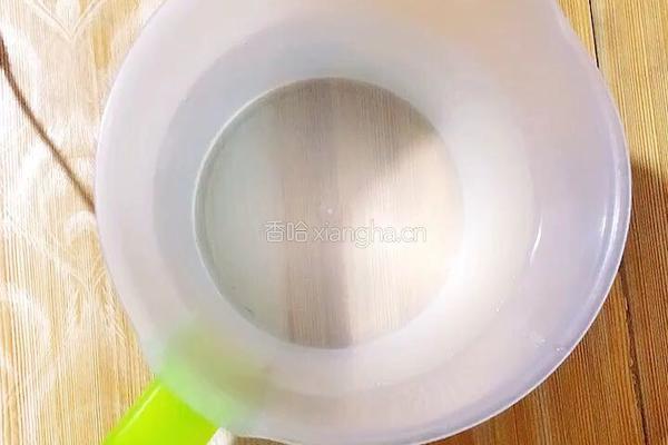 玉米红薯银耳羹的做法图解2