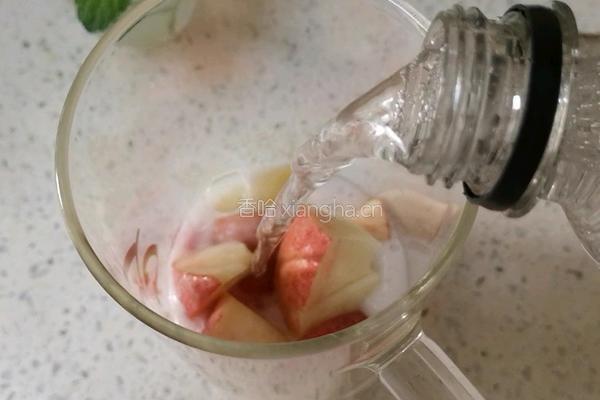 蜜桃苏打气泡水的做法图解4