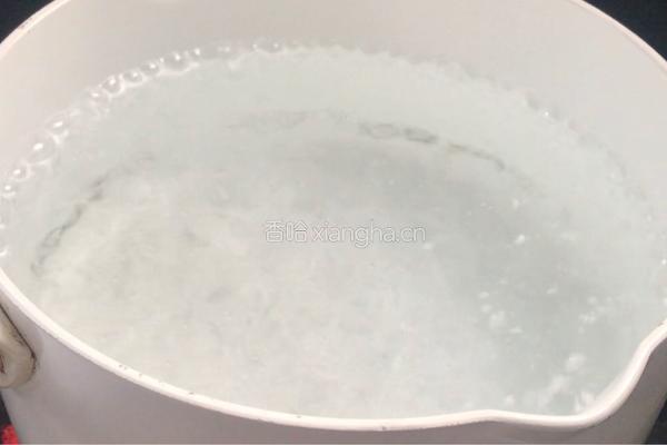 雪梨西米露的做法图解2