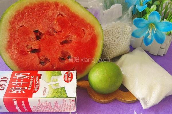 清凉西瓜柠檬西米露的做法图解1