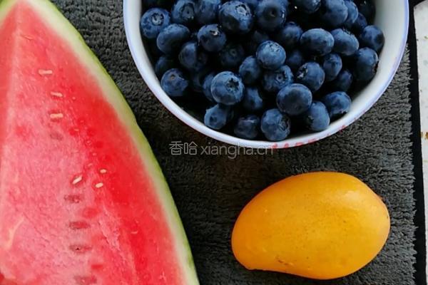 西瓜奶油蛋糕的做法图解1