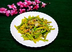 凉拌黄花菜