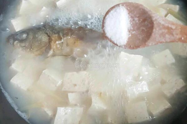 野生鲤鱼豆腐汤的做法图解10