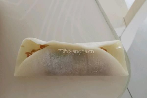 芹菜猪肉馅儿饺子的做法图解4