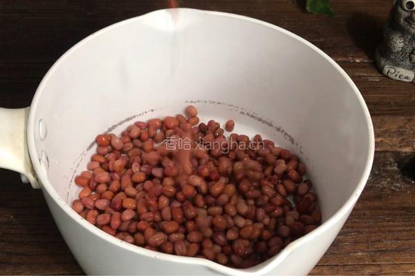 红豆银耳汤的做法图解2