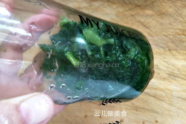 手擀菠菜面条的做法图解4