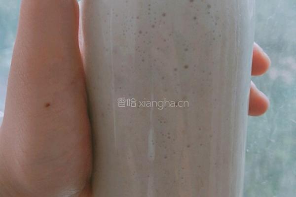 香蕉大枣核桃奶