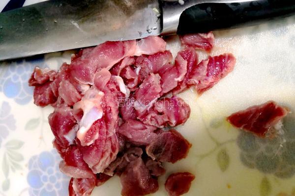 豇豆炒肉片的做法图解2