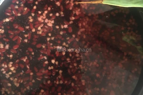 杂粮粽子的做法图解3