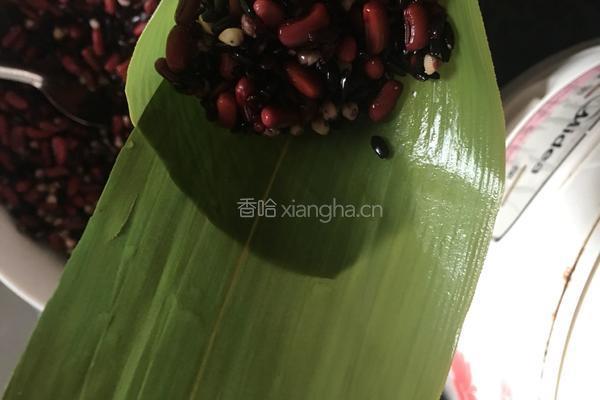 杂粮粽子的做法图解6