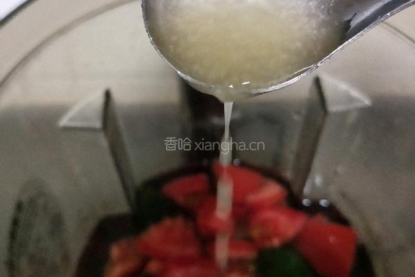 西红柿黄瓜生饮的做法图解9
