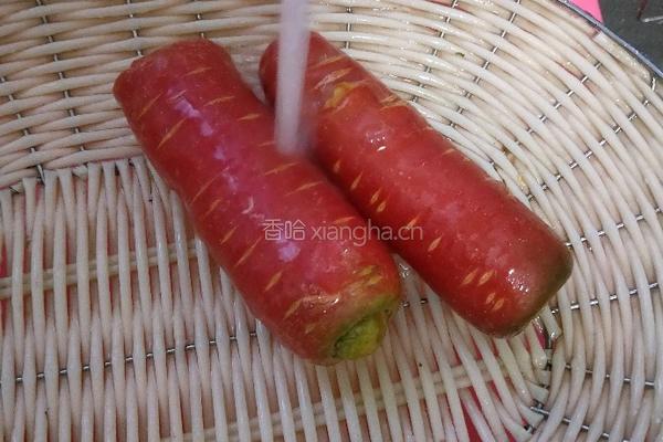 红萝卜小米糊的做法图解1