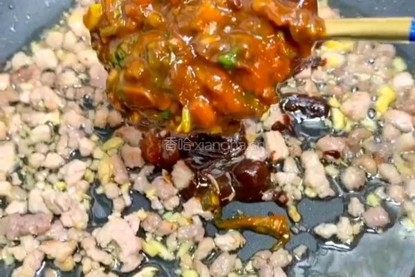 家庭版炸酱面的做法图解4