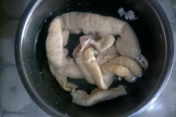 金牌蒜香豉汁蒸大肠的做法图解2