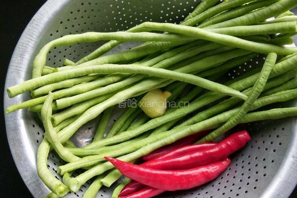 自制酸豆角的做法图解2