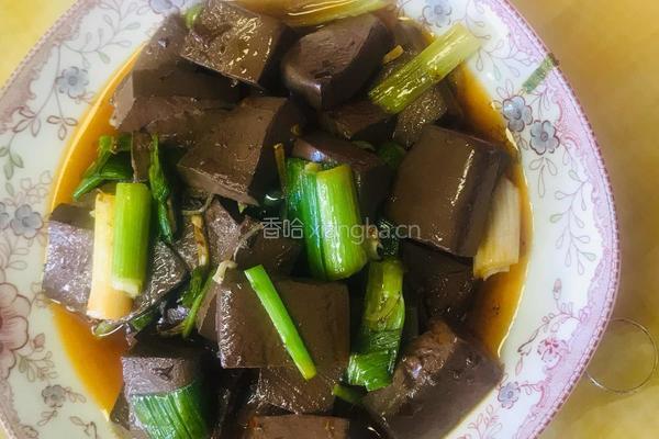 鸭血炒大蒜的做法图解4