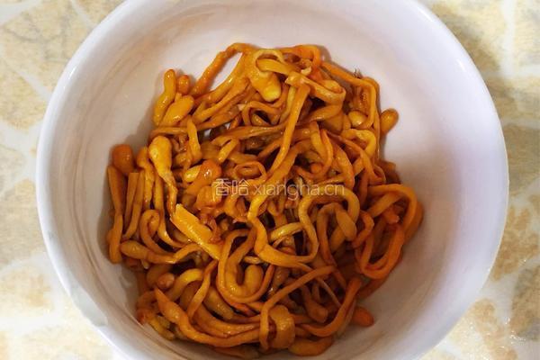虫草菇炒土豆片的做法图解1
