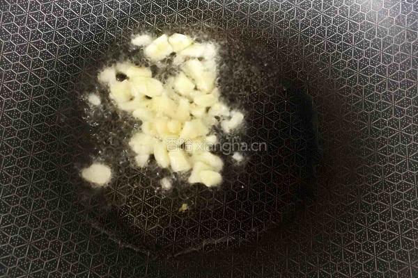 虫草菇炒土豆片的做法图解3