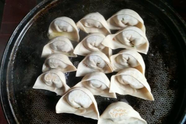 煎饺的做法图解2