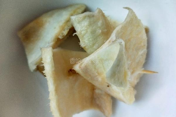榴莲壳乌鸡汤的做法图解1