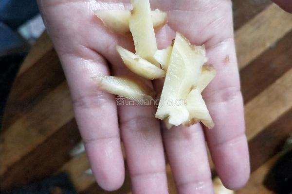 榴莲壳乌鸡汤的做法图解2