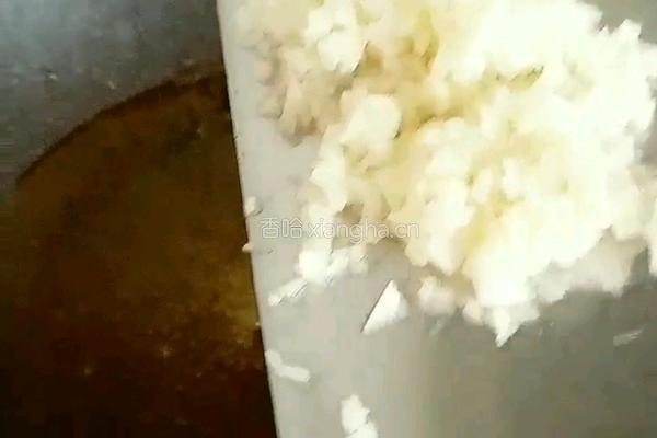 蒜蓉虾油炒意面的做法图解10
