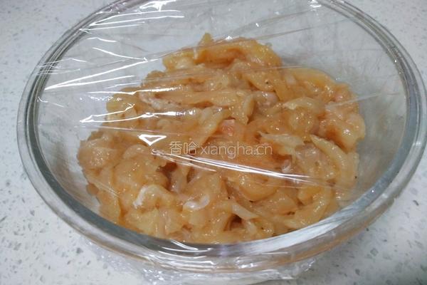鸡肉丝炒青椒的做法图解3