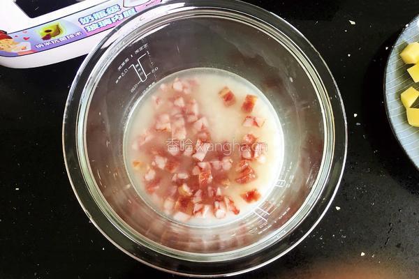 土豆腊肠焖饭的做法图解4