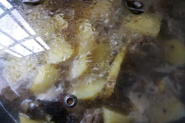 小土豆焖鸭的做法图解7