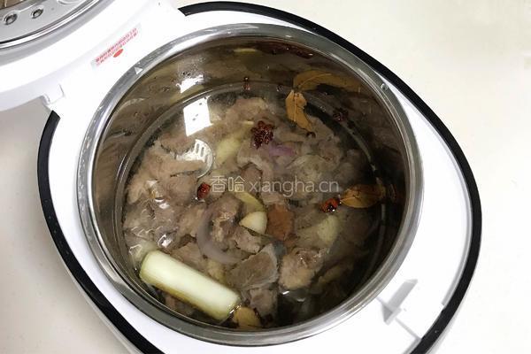 番茄土豆牛腩汤的做法图解6