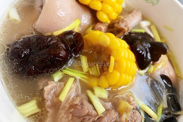 家常玉米排骨汤的做法图解12
