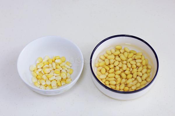 玉米豆浆的做法图解1