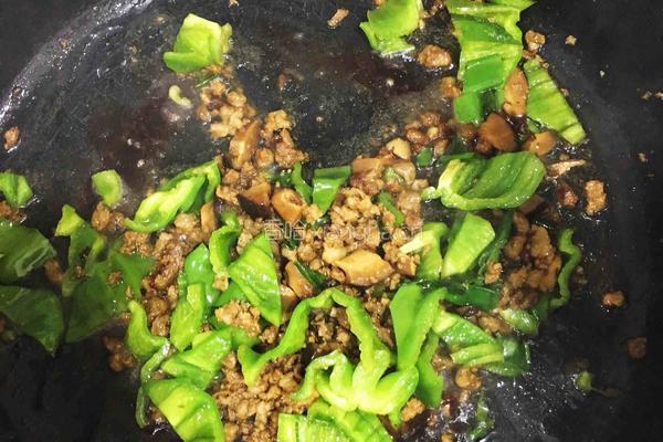 烩茄子的做法图解5