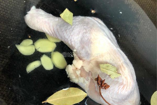 麻辣口水鸡的做法图解1