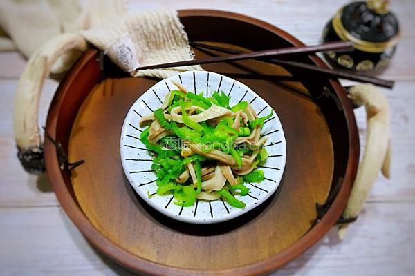爽口尖椒炒肚丝的做法图解9