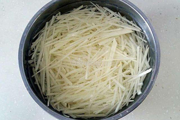 黄油奶酪煎土豆饼的做法图解1