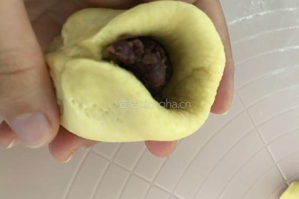 红豆沙南瓜包的做法图解8