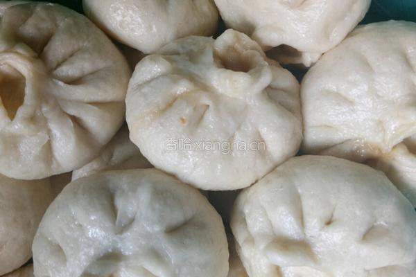 猪肉木耳香菇虾仁包的做法图解6
