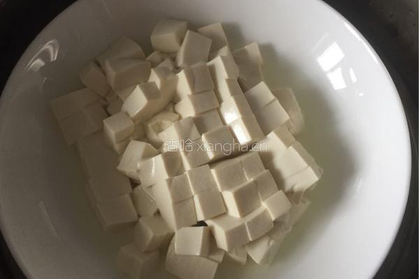苏式小葱皮蛋拌豆腐的做法图解3