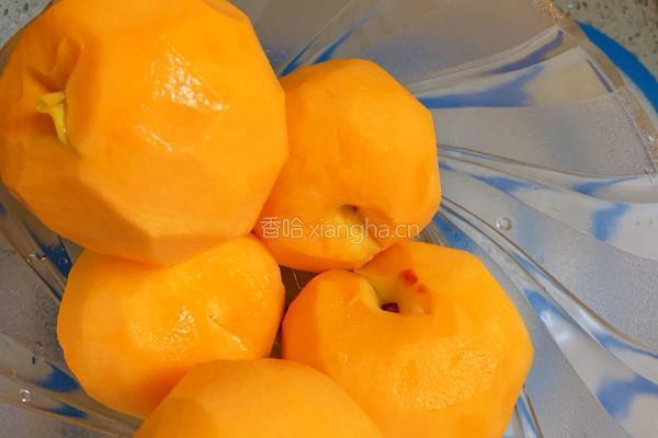 自制黄桃罐头的做法图解1