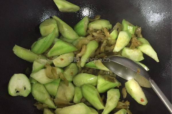 丝瓜炒榨菜的做法图解5