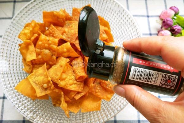 馄饨皮锅巴的做法图解7