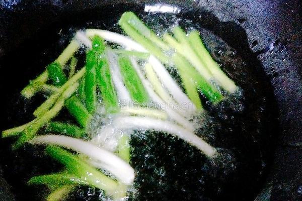 葱油拌面的做法图解2