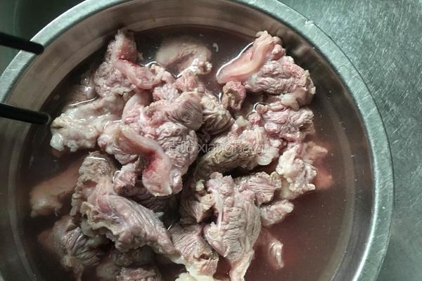 咖喱牛肉薯仔?的做法图解2