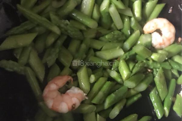芦笋炒鸡蛋的做法图解7