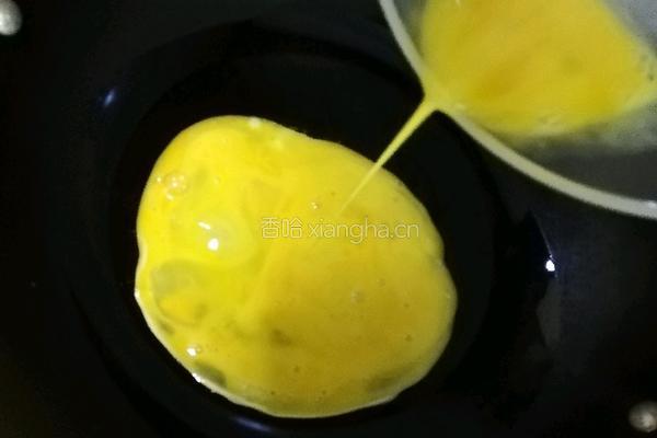 菠萝炒鸡蛋白菜的做法图解2