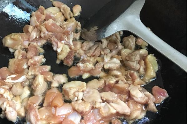 辣子鸡丁的做法图解5