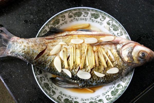 柠檬黄豆蒸鳊鱼的做法图解6